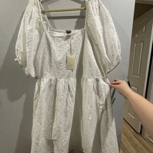 Eyelet backless dress